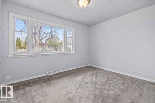 11227 52 Street, Edmonton, AB - Indoor Photo Showing Other Room