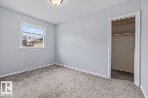 11227 52 Street, Edmonton, AB - Indoor Photo Showing Other Room