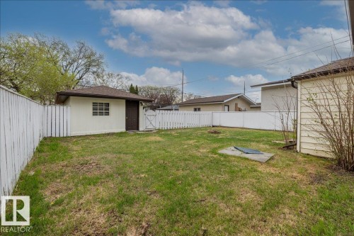 11227 52 Street, Edmonton, AB - Outdoor