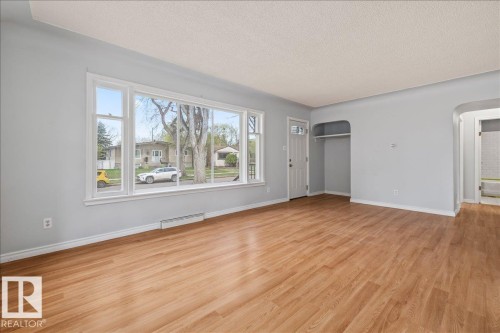 11227 52 Street, Edmonton, AB - Indoor Photo Showing Other Room