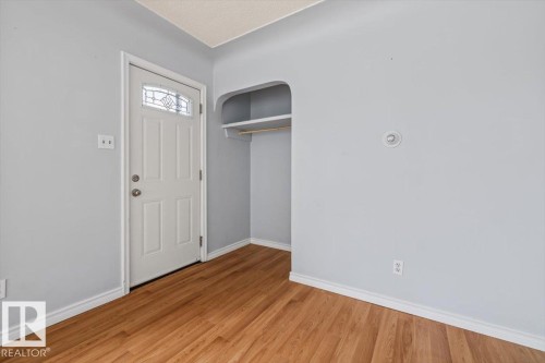11227 52 Street, Edmonton, AB - Indoor Photo Showing Other Room