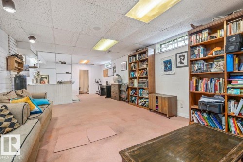 9732 64 Street, Edmonton, AB - Indoor