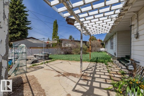 9732 64 Street, Edmonton, AB - Outdoor
