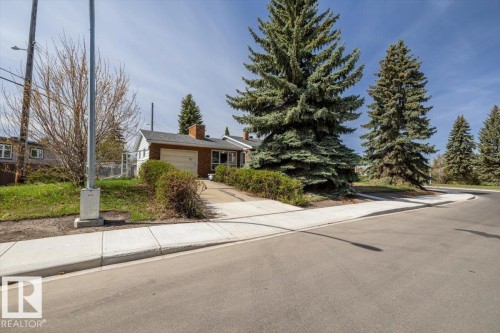 9732 64 Street, Edmonton, AB - Outdoor