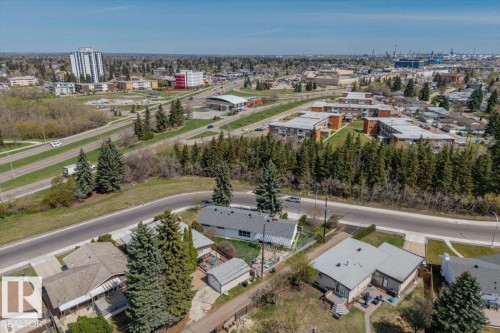 Ravine views and easy access to major roadways - 9732 64 Street, Edmonton, AB - Outdoor With View