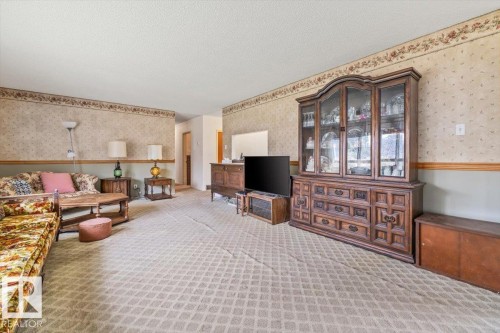 9732 64 Street, Edmonton, AB - Indoor