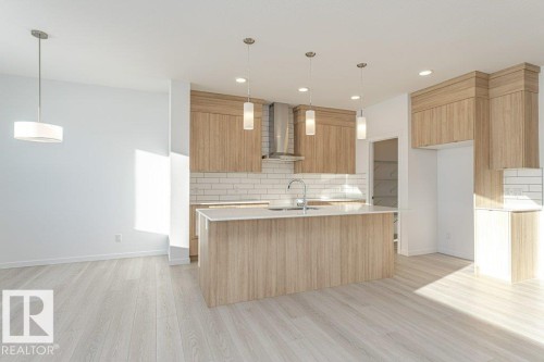 2312 160 Street Sw, Edmonton, AB - Indoor Photo Showing Kitchen