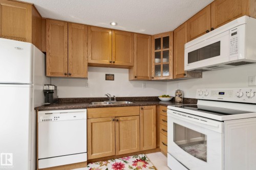 97 Ridgewood Terrace, St. Albert, AB - Indoor Photo Showing Kitchen With Double Sink