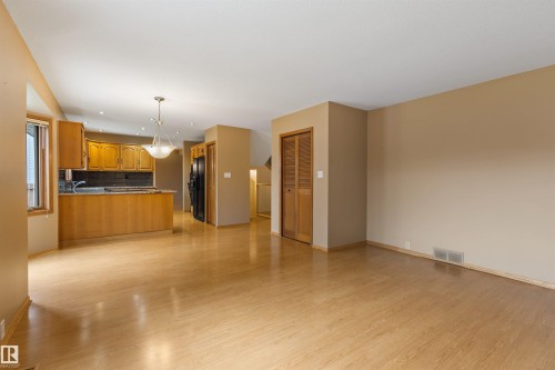 44 Whitehall Crescent, St. Albert, AB - Indoor