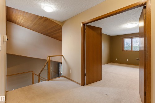44 Whitehall Crescent, St. Albert, AB - Indoor Photo Showing Other Room