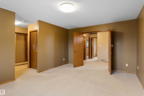 44 Whitehall Crescent, St. Albert, AB - Indoor Photo Showing Other Room