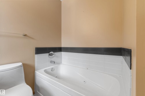 44 Whitehall Crescent, St. Albert, AB - Indoor Photo Showing Bathroom