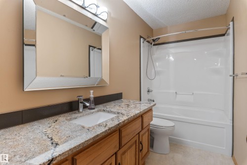 44 Whitehall Crescent, St. Albert, AB - Indoor Photo Showing Bathroom