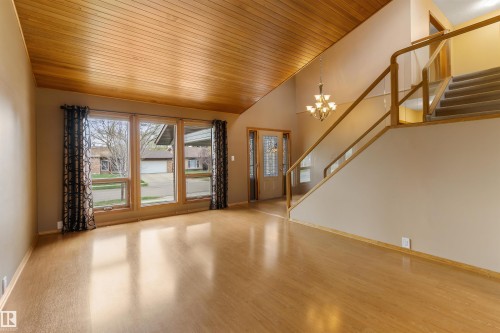 44 Whitehall Crescent, St. Albert, AB - Indoor Photo Showing Other Room