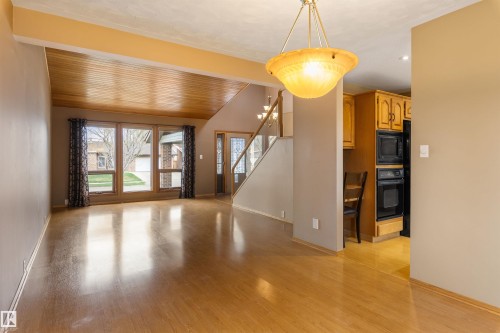 44 Whitehall Crescent, St. Albert, AB - Indoor Photo Showing Other Room