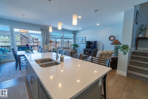 4910 Hawthorn Place, Edmonton, AB - Indoor Photo Showing Kitchen With Double Sink