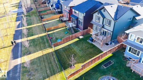 4910 Hawthorn Place, Edmonton, AB - Outdoor
