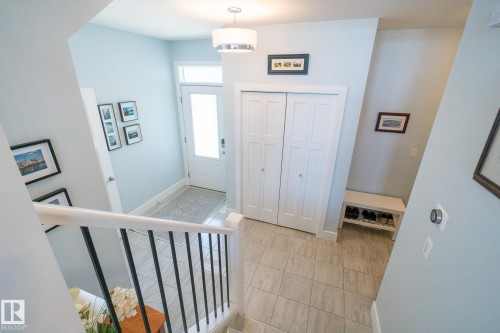 4910 Hawthorn Place, Edmonton, AB - Indoor Photo Showing Other Room
