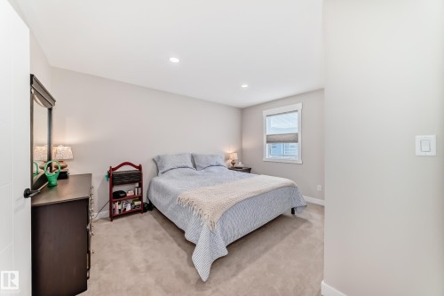 37 150 Everitt Dr, St. Albert, AB - Indoor Photo Showing Bedroom