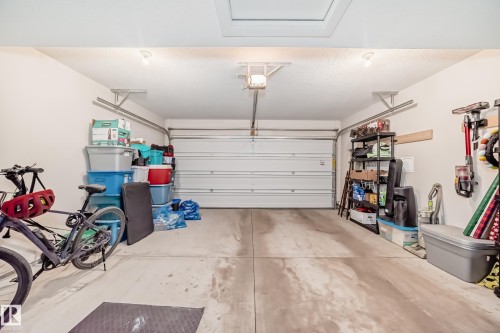 37 150 Everitt Dr, St. Albert, AB - Indoor Photo Showing Garage