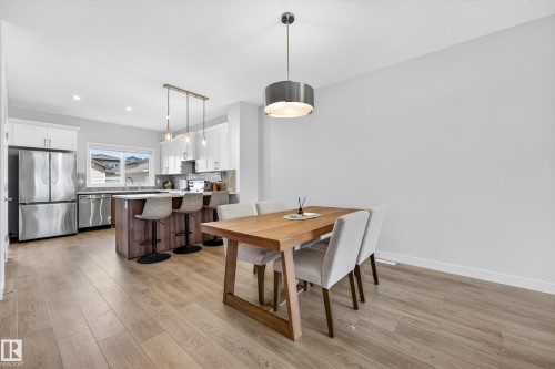 52 Penn Place, Spruce Grove, AB - Indoor Photo Showing Dining Room