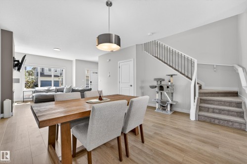 52 Penn Place, Spruce Grove, AB - Indoor Photo Showing Dining Room