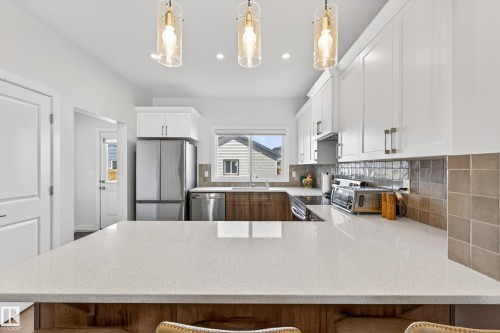 52 Penn Place, Spruce Grove, AB - Indoor Photo Showing Kitchen With Upgraded Kitchen