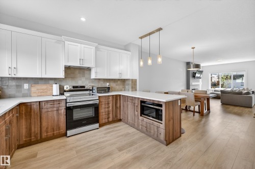 52 Penn Place, Spruce Grove, AB - Indoor Photo Showing Kitchen