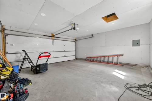 52 Penn Place, Spruce Grove, AB - Indoor Photo Showing Garage