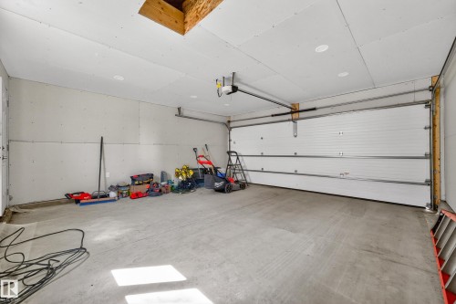 52 Penn Place, Spruce Grove, AB - Indoor Photo Showing Garage