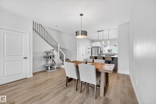 52 Penn Place, Spruce Grove, AB - Indoor Photo Showing Dining Room