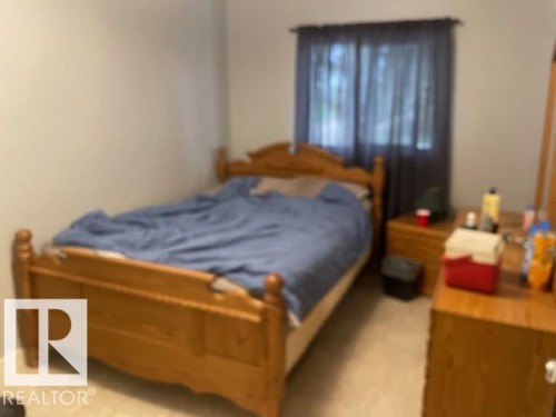 5339 52 Ave, Mundare, AB 