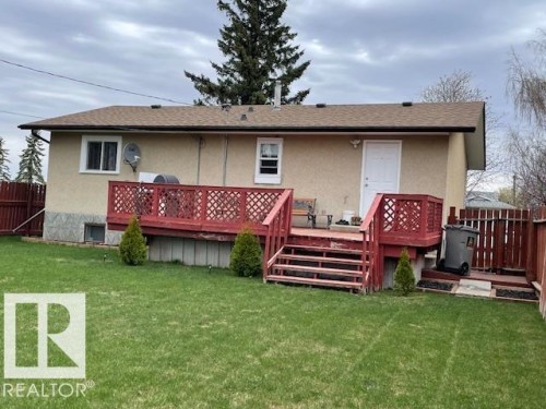 5339 52 Ave, Mundare, AB 