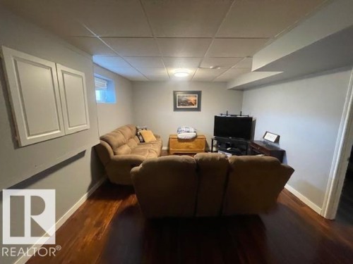5324 54 Avenue, Mundare, AB - Indoor Photo Showing Other Room