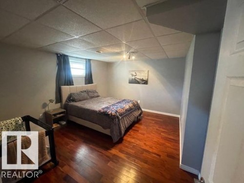 5324 54 Avenue, Mundare, AB - Indoor Photo Showing Bedroom