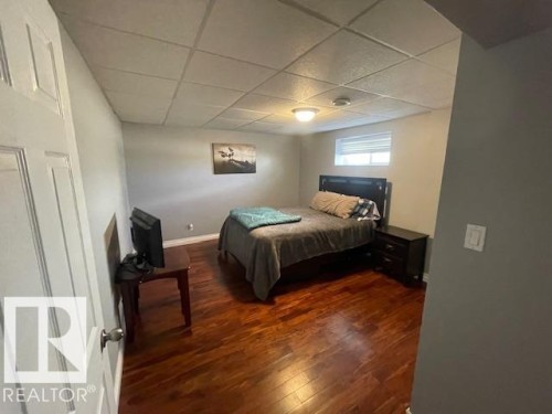 5324 54 Avenue, Mundare, AB - Indoor Photo Showing Bedroom