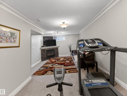 40 English Way, St. Albert, AB - Indoor