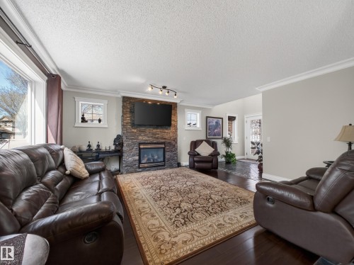 40 English Way, St. Albert, AB - Indoor Photo Showing Living Room With Fireplace