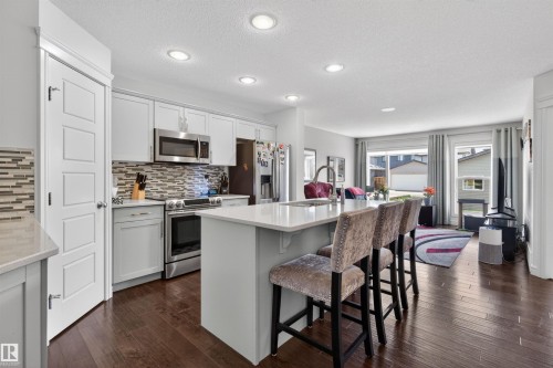 41 Tribute Common, Spruce Grove, AB - Indoor Photo Showing Kitchen With Stainless Steel Kitchen With Upgraded Kitchen