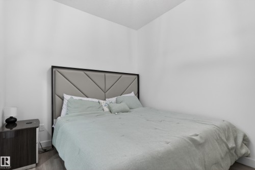 1412 11 Avenue, Edmonton, AB - Indoor Photo Showing Bedroom