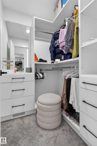1412 11 Avenue, Edmonton, AB - Indoor With Storage