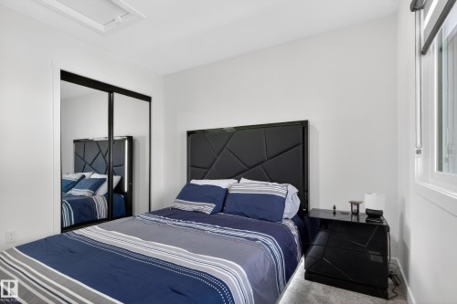 1412 11 Avenue, Edmonton, AB - Indoor Photo Showing Bedroom