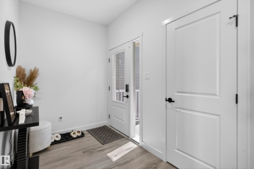 1412 11 Avenue, Edmonton, AB - Indoor Photo Showing Other Room