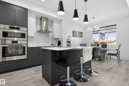 1412 11 Avenue, Edmonton, AB - Indoor Photo Showing Kitchen With Stainless Steel Kitchen With Upgraded Kitchen