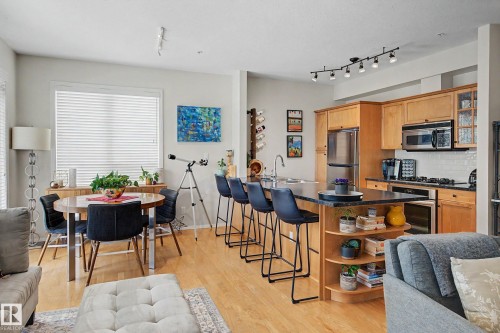 334 10023 110 Street, Edmonton, AB - Indoor
