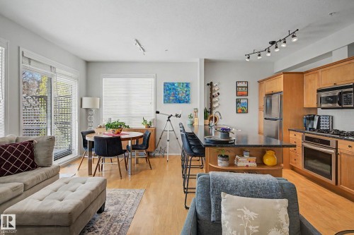 334 10023 110 Street, Edmonton, AB - Indoor