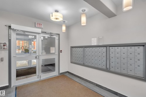 232 308 Ambleside Link, Edmonton, AB - Indoor Photo Showing Other Room