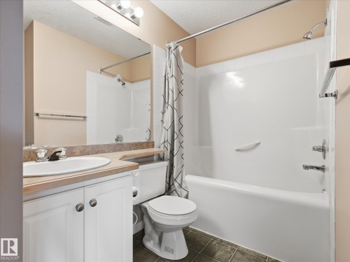217 12550 140 Avenue, Edmonton, AB - Indoor Photo Showing Bathroom