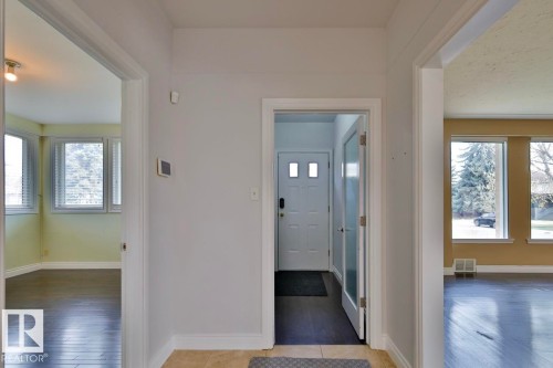 13703 101A Avenue, Edmonton, AB - Indoor Photo Showing Other Room