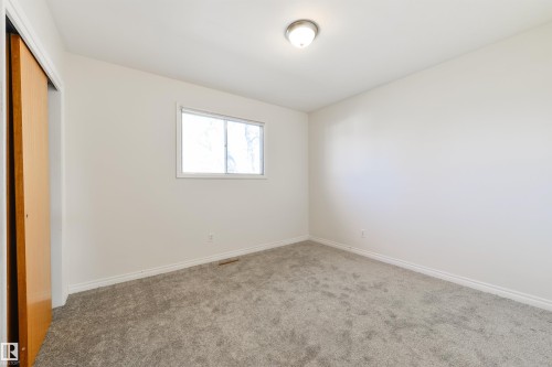 Bedroom - 6134 37A Avenue, Edmonton, AB 